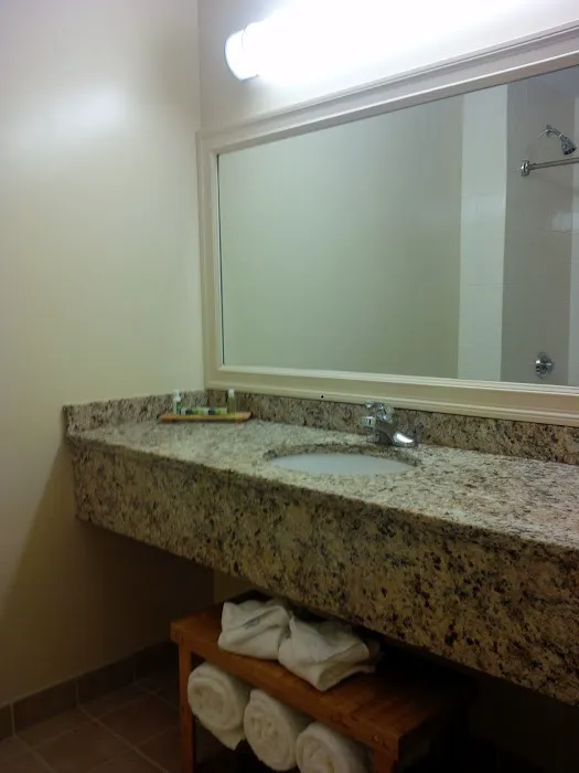 Maron Hotel & Suites 4