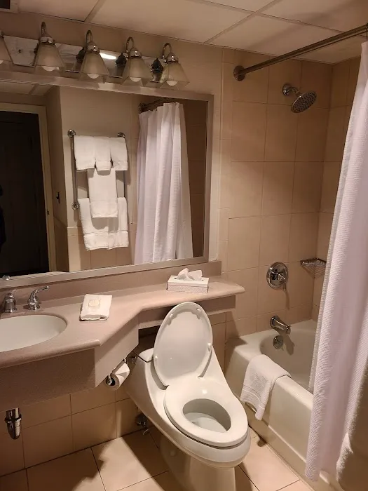 Ethan Allen Hotel 4