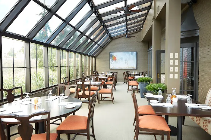 Ethan Allen Hotel 4