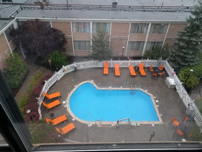 Ethan Allen Hotel 4