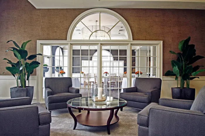 Ethan Allen Hotel 4