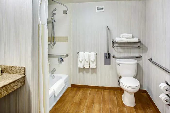 Hilton Garden Inn Danbury 4
