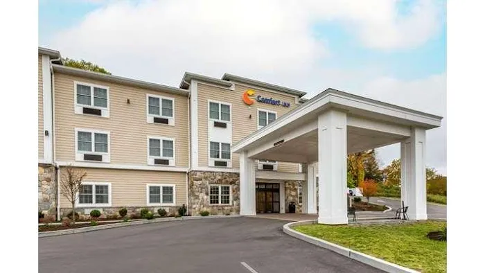Comfort Inn 4