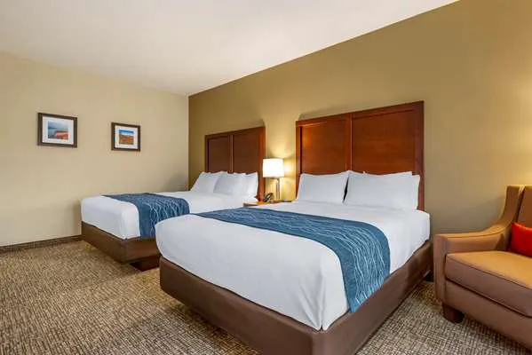 Comfort Inn 4