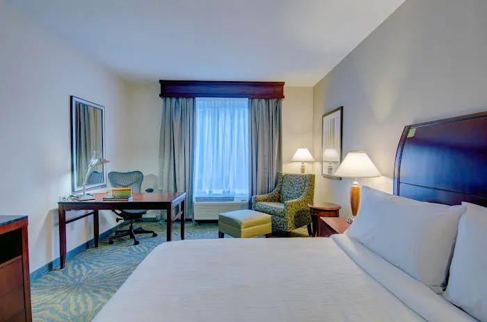 Hilton Garden Inn Norwalk 4