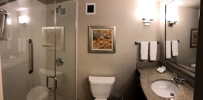 Hilton Garden Inn Norwalk 4
