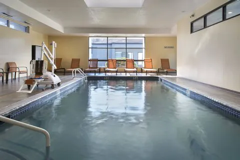 Courtyard Norwalk 4