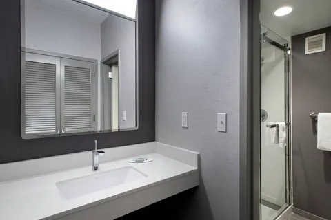 Courtyard Norwalk 4