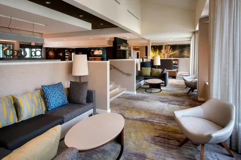 Courtyard Norwalk 4