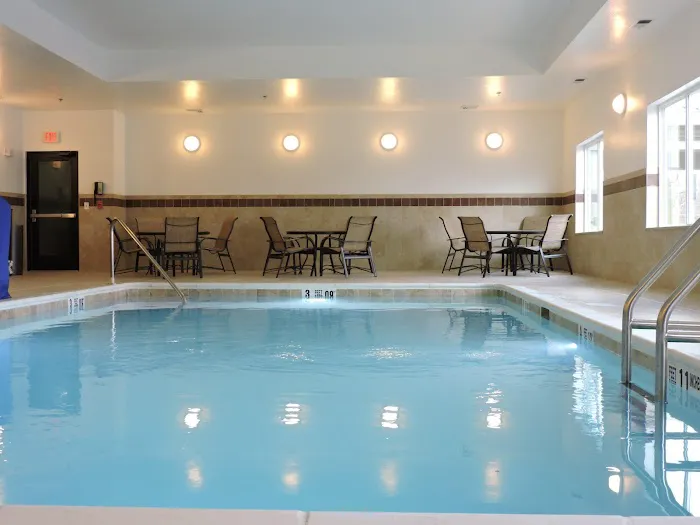 Holiday Inn Express & Suites Montgomery by IHG 4