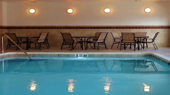 Holiday Inn Express & Suites Montgomery by IHG 4