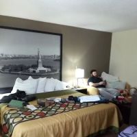 Super 8 by Wyndham Monticello ico