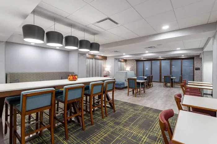 Hampton Inn Monticello 4