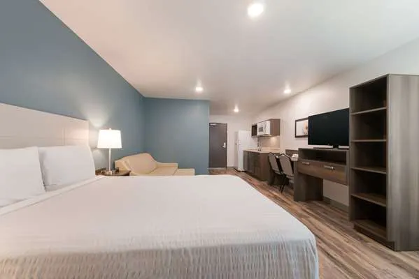 WoodSpring Suites Philadelphia Northeast 5