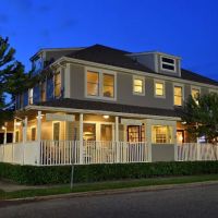 Bay Breeze Inn ico