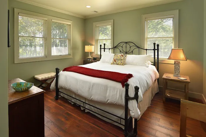 Bay Breeze Inn 5