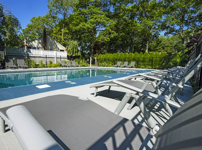 Hamptons Vacation Inn 4