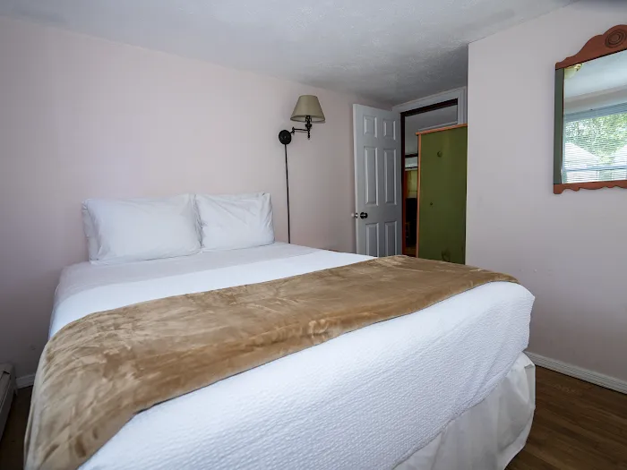 Hamptons Vacation Inn 4