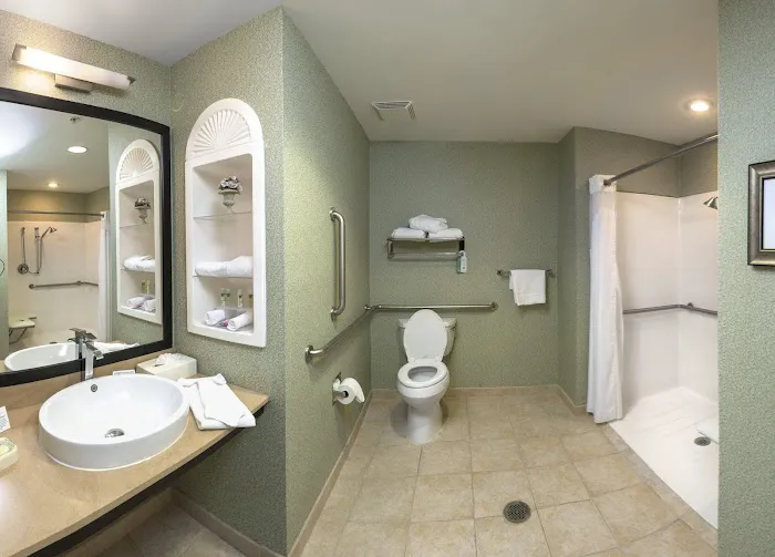 Holiday Inn Express & Suites Warminster - Horsham by IHG 4