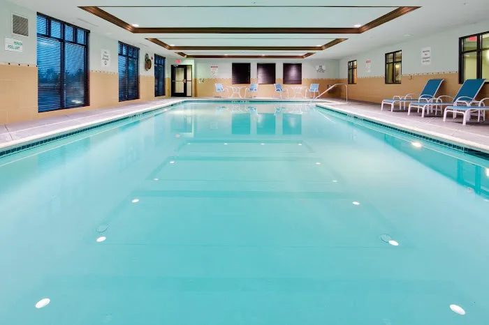 Holiday Inn Express & Suites Warminster - Horsham by IHG 4