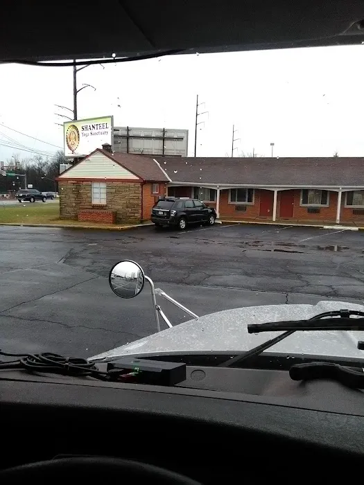 Patio Court Motel 4