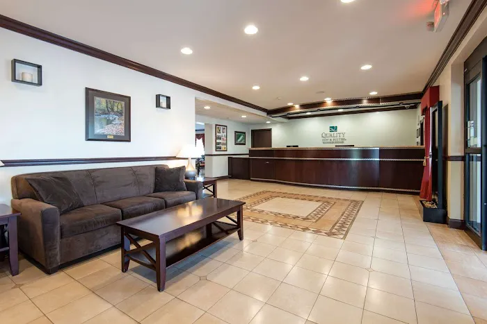 Quality Inn & Suites Quakertown-Allentown 4