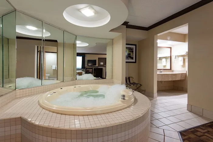 Quality Inn & Suites Quakertown-Allentown 4