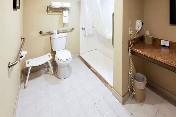 Quality Inn & Suites Quakertown-Allentown 4