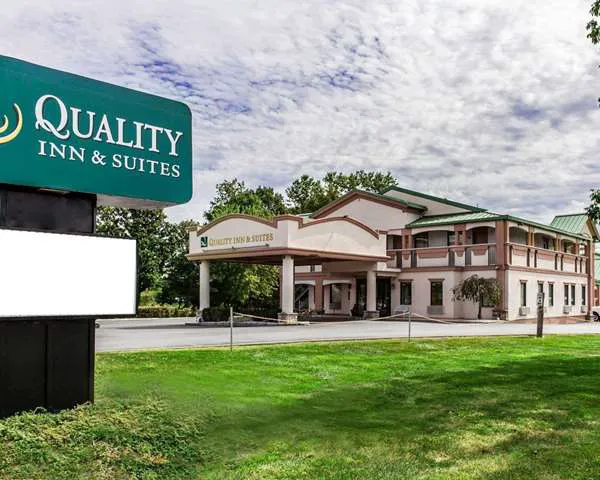 Quality Inn & Suites Quakertown-Allentown 4