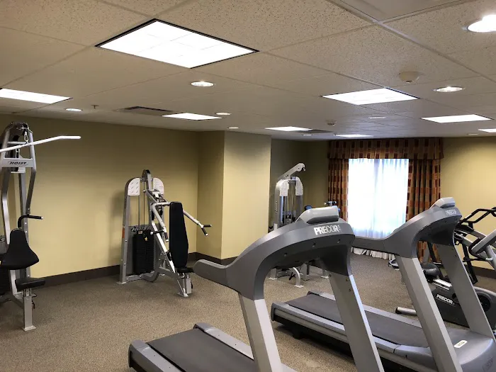 Holiday Inn Express & Suites Bethlehem Arpt-Allentown Area 4
