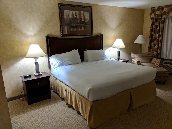 Holiday Inn Express & Suites Bethlehem Arpt-Allentown Area 4