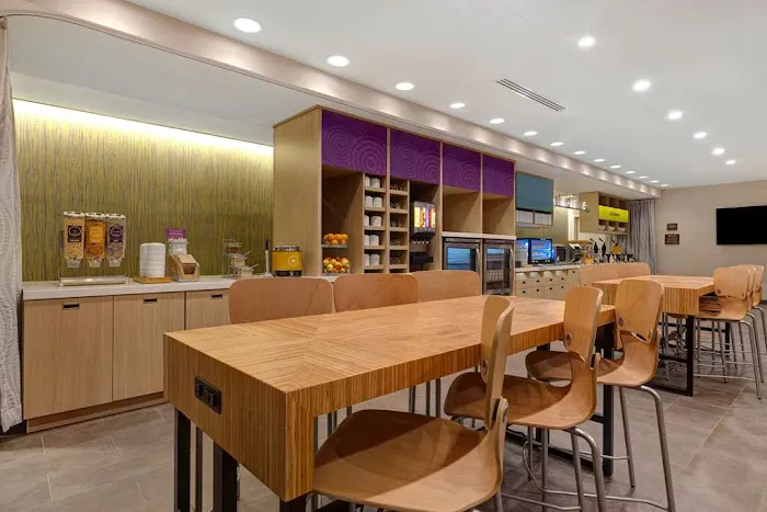 Home2 Suites by Hilton Allentown Bethlehem Airport 4