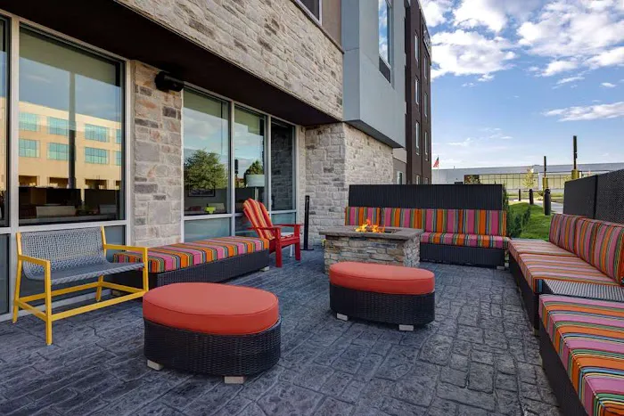 Home2 Suites by Hilton Allentown Bethlehem Airport 4