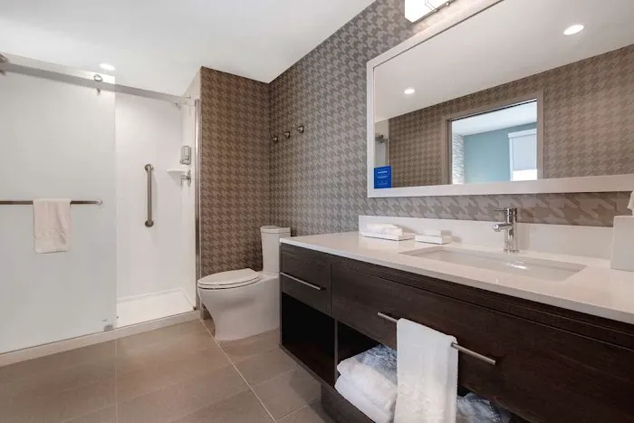 Home2 Suites by Hilton Allentown Bethlehem Airport 4
