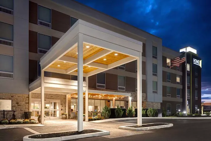 Home2 Suites by Hilton Allentown Bethlehem Airport 4