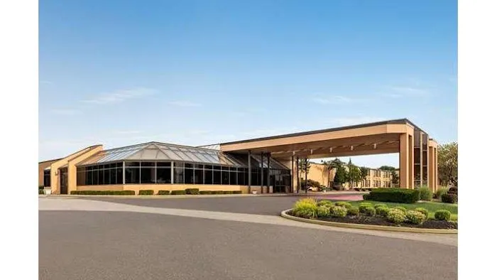Days Hotel by Wyndham Allentown Airport / Lehigh Valley 4