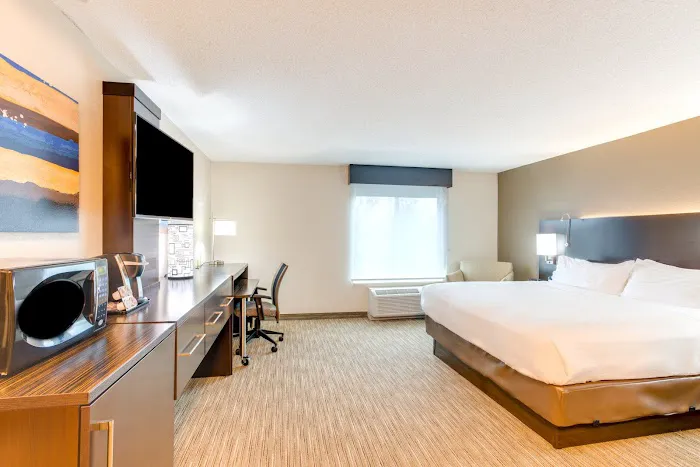 Holiday Inn Express & Suites Bethlehem by IHG 4