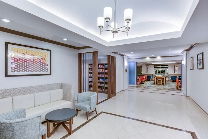 Holiday Inn Express & Suites Bethlehem by IHG 4