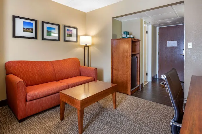 Comfort Suites Bethlehem Near Lehigh University and LVI Airport 5