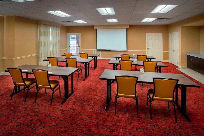 Sonesta ES Suites Allentown Bethlehem Airport 4