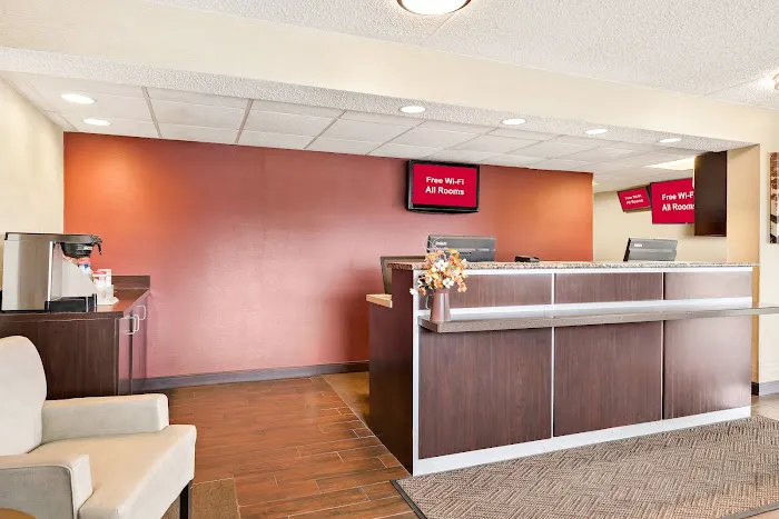 Red Roof Inn Allentown Airport 4
