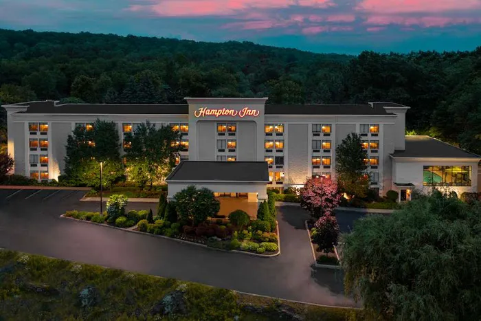 Hampton Inn Danbury 4