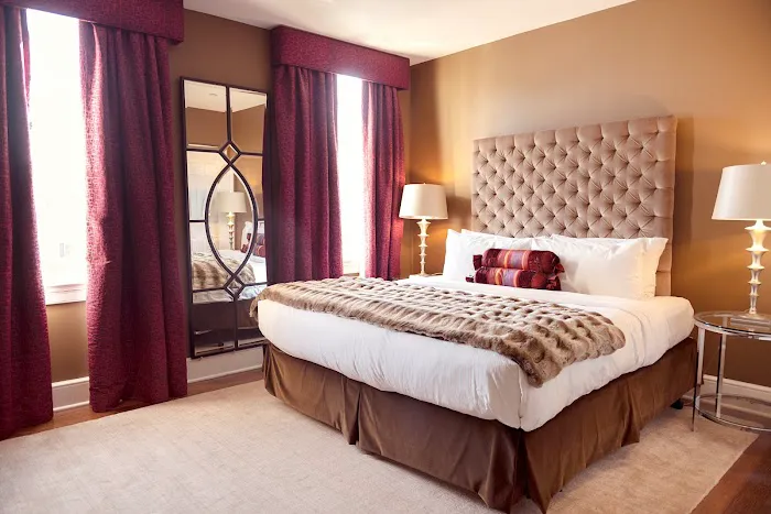 Delamar Southport 5
