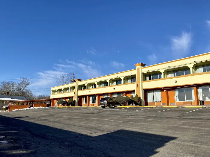 Days Inn by Wyndham Tannersville 4