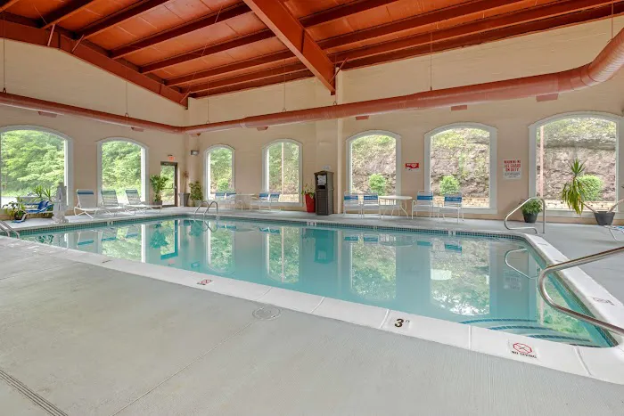 Best Western Plus Poconos Hotel 4