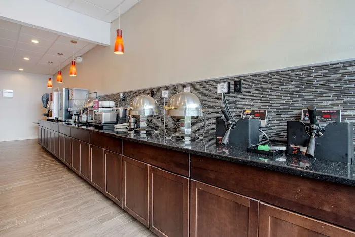 Best Western Plus Poconos Hotel 4