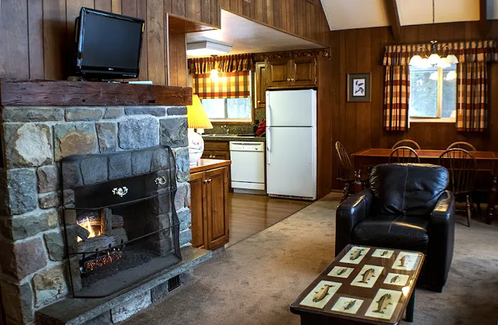 Mountain Springs Lake Resort 4