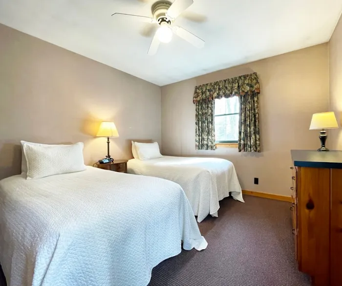 Mountain Springs Lake Resort 4