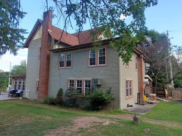 Moonshadow inn 4