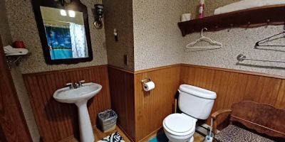 Moonshadow inn